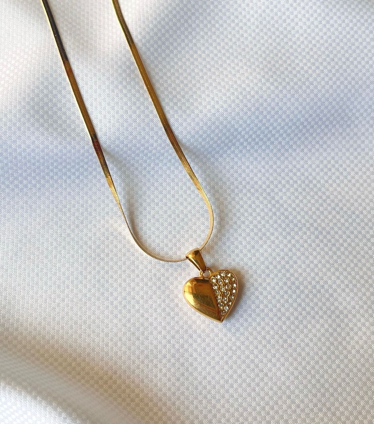 Golden heartshine pendant